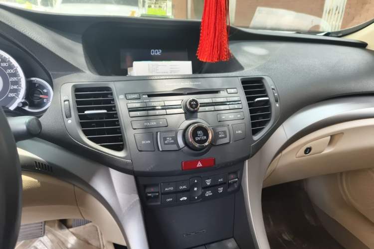 Used Honda Spirior 2009 2.4L Luxury Edition Audio And AC Panel