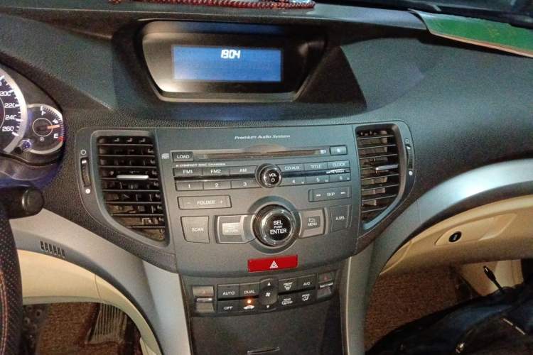 Used Honda Spirior 2009 2.4L Luxury Edition Audio And AC Panel