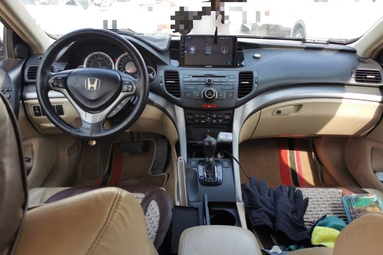 Used Honda Spirior 2009 2.4L Luxury Edition Center Console
