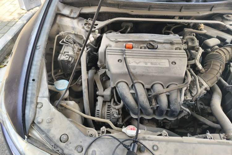 Used Honda Spirior 2009 2.4L Luxury Edition Engine Bay Right