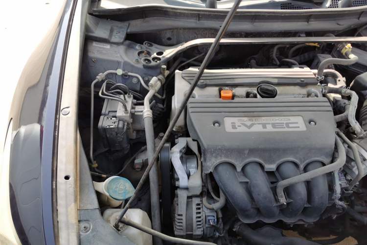 Used Honda Spirior 2009 2.4L Luxury Edition Engine Bay Right