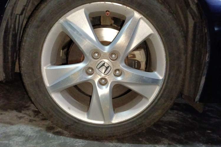 Used Honda Spirior 2009 2.4L Luxury Edition Right Front Wheel Hub