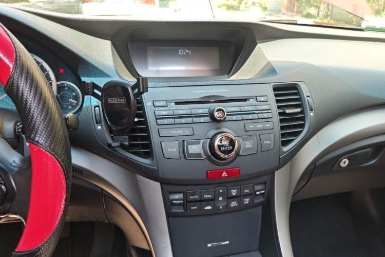 Used Honda Spirior 2009 2.4L Luxury Edition Audio And AC Panel