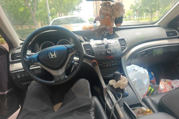Used Honda Spirior 2009 2.4L Luxury Edition Center Console