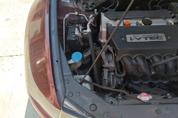 Used Honda Spirior 2009 2.4L Luxury Edition Engine Bay Right