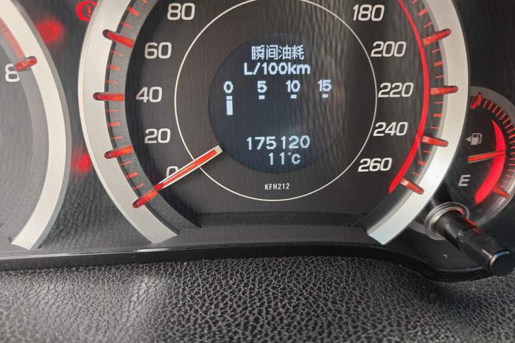 Used Honda Spirior 2009 2.4L TYPE-S Odometer Close Up