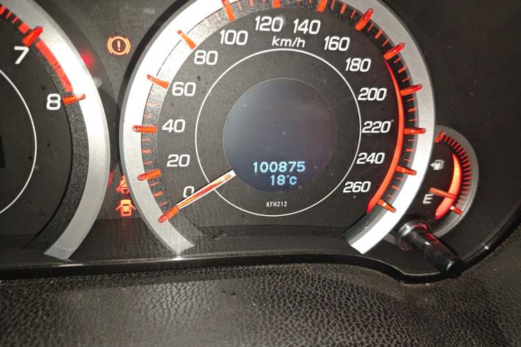 Used Honda Spirior 2009 2.4L TYPE-S Odometer Close Up