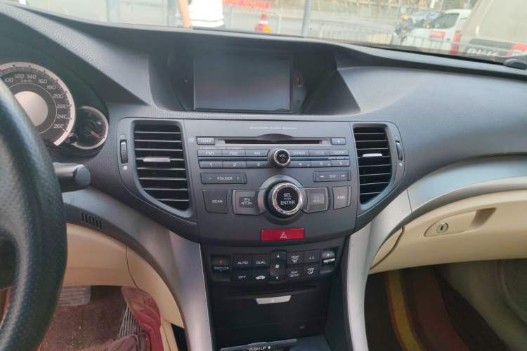 Used Honda Spirior 2009 2.4L Luxury Edition Audio And AC Panel