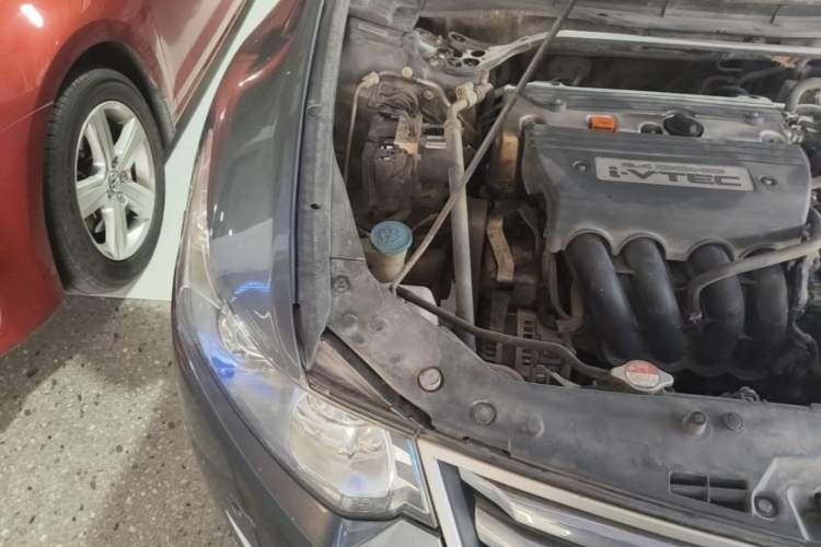 Used Honda Spirior 2009 2.4L Luxury Edition Engine Bay Right
