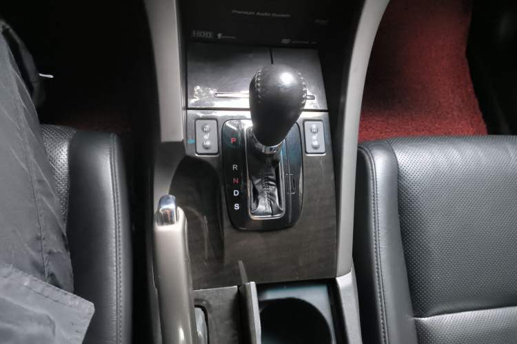 Used Honda Spirior 2009 2.4L Prestige Navigation Edition Gear Lever