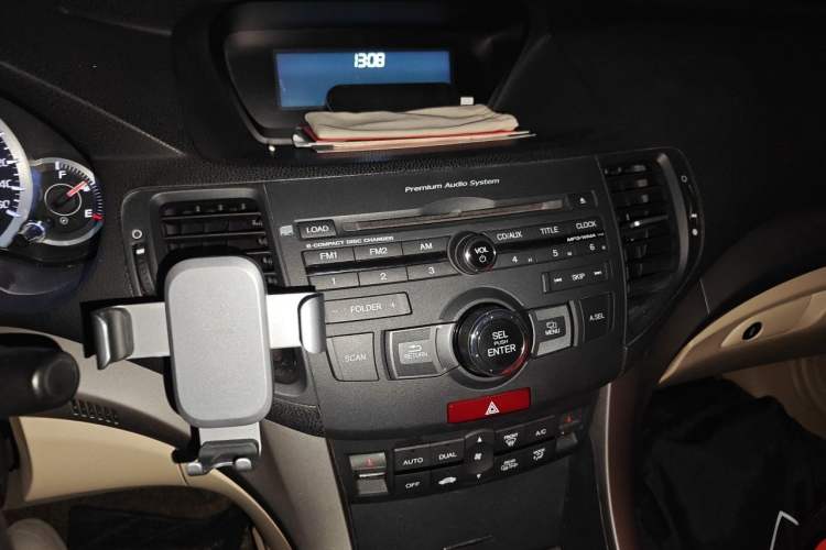 Used Honda Spirior 2009 2.4L Luxury Edition Audio And AC Panel