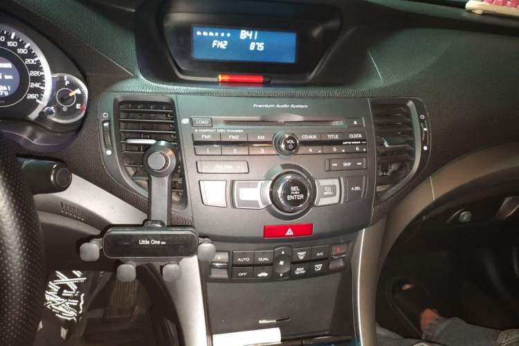 Used Honda Spirior 2009 2.4L Prestige Edition Audio And AC Panel