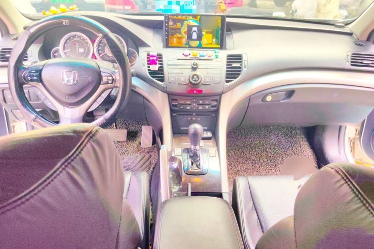 Used Honda Spirior 2009 2.4L Luxury Edition Center Console