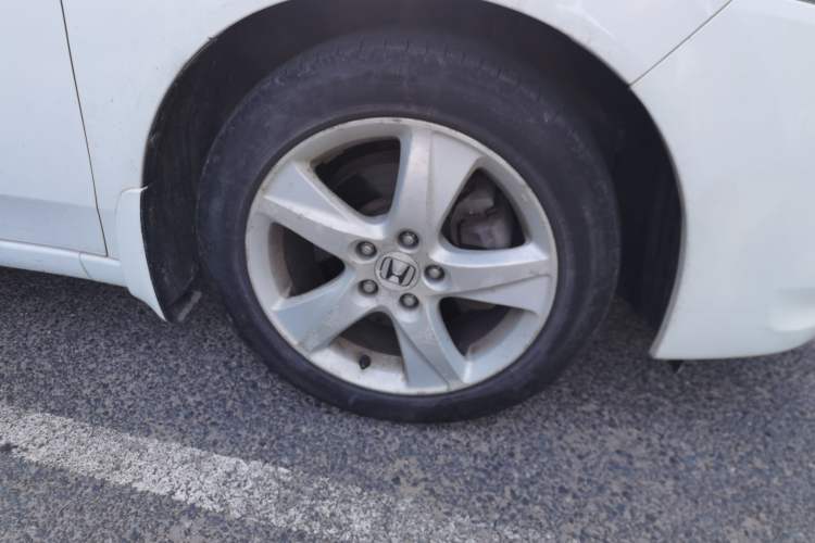 Used Honda Spirior 2009 2.4L Luxury Edition Right Front Wheel Hub