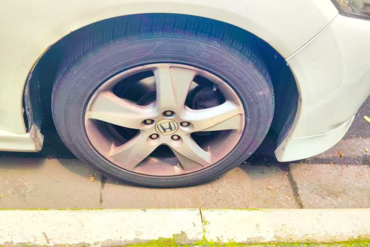 Used Honda Spirior 2009 2.4L Luxury Edition Right Front Wheel Hub