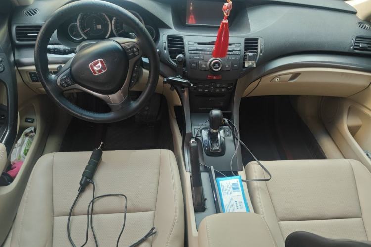 Used Honda Spirior 2013 2.0L Luxury Edition Center Console