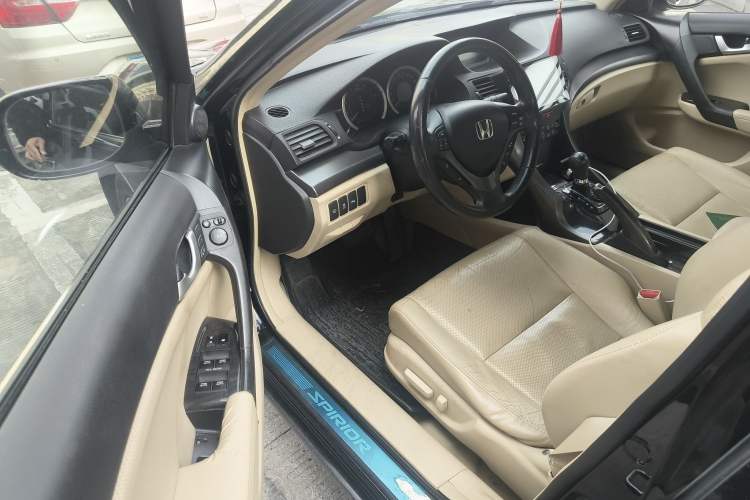 Used Honda Spirior 2013 2.0L Prestige Edition Driver Seat