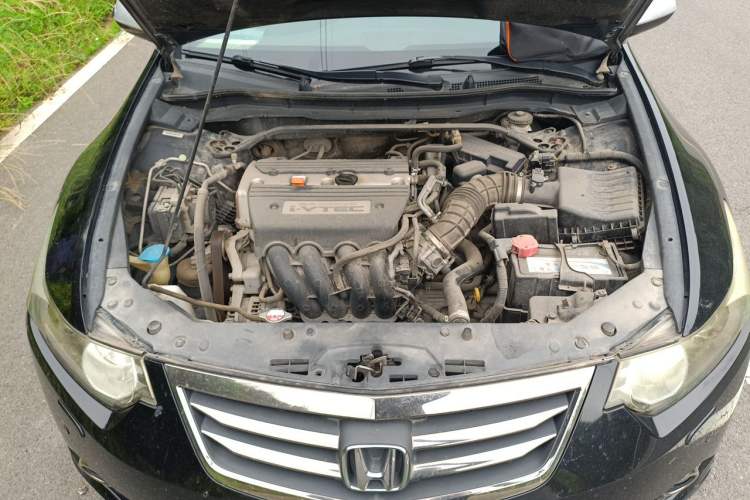 Used Honda Spirior 2013 2.4L TYPE-S Engine Bay