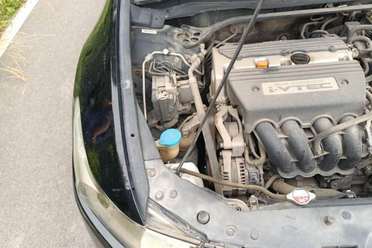 Used Honda Spirior 2013 2.4L TYPE-S Engine Bay Right