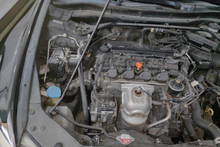 Used Honda Spirior 2013 2.0L Luxury Edition Engine Bay Right