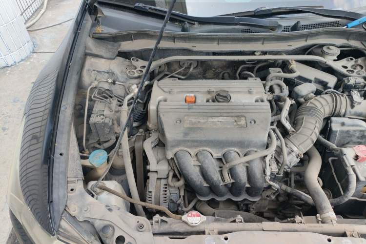 Used Honda Spirior 2013 2.4L TYPE-S Engine Bay Right