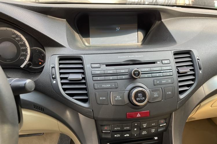 Used Honda Spirior 2013 2.4L Luxury Edition Interior 2