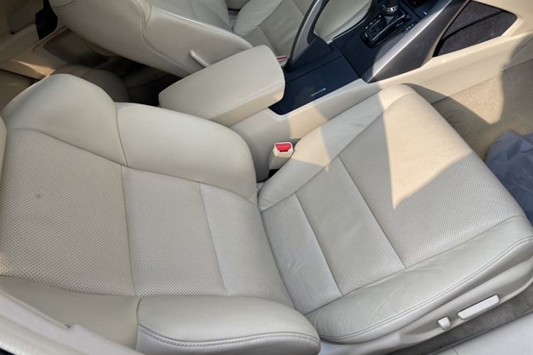 Used Honda Spirior 2013 2.4L Luxury Edition Interior 6