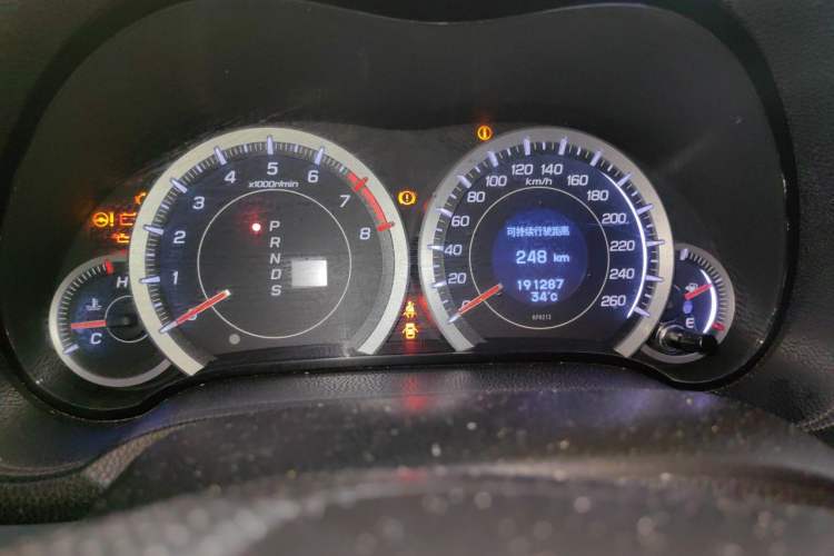 Used Honda Spirior 2013 2.0L Luxury Edition Odometer Close Up