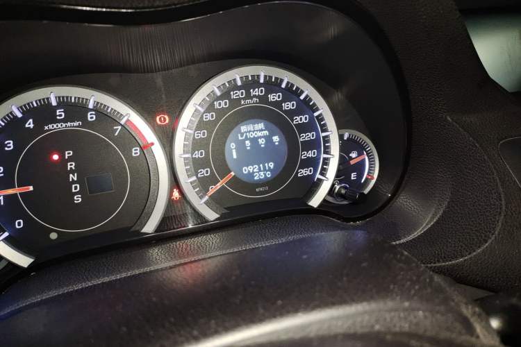 Used Honda Spirior 2013 2.4L Luxury Edition Odometer Close Up