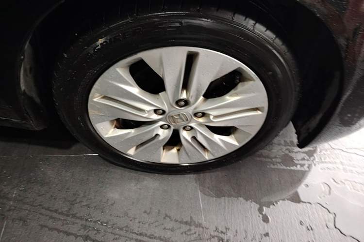 Used Honda Spirior 2013 2.4L Prestige Edition Right Front Wheel Hub