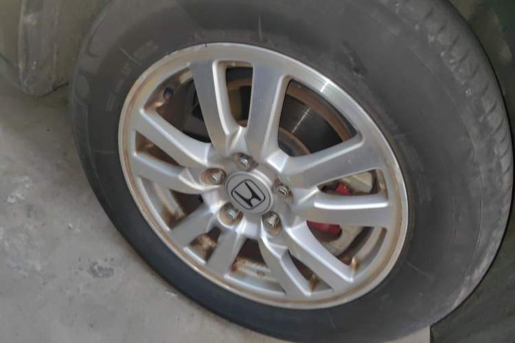 Used Honda Spirior 2013 2.0L Luxury Edition Right Front Wheel Hub