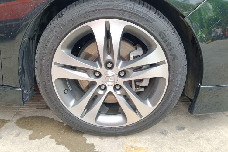 Used Honda Spirior 2013 2.4L TYPE-S Right Front Wheel Hub