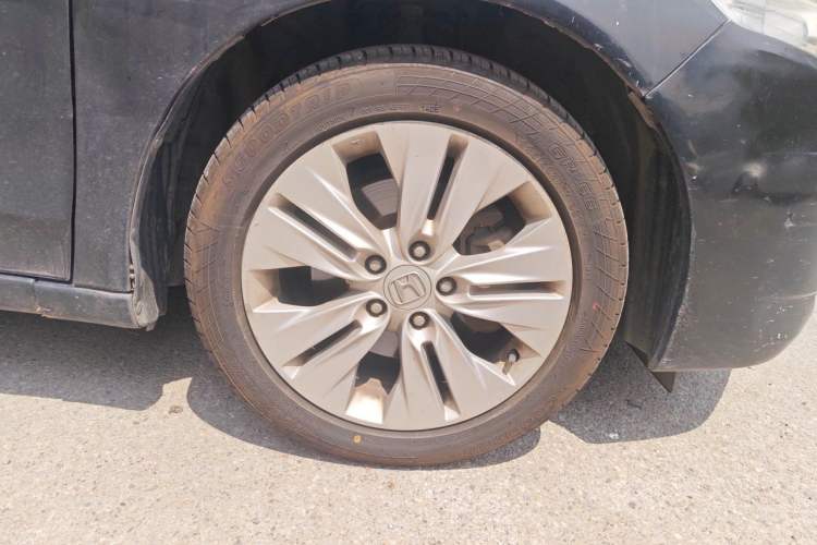 Used Honda Spirior 2013 2.4L Luxury Edition Right Front Wheel Hub