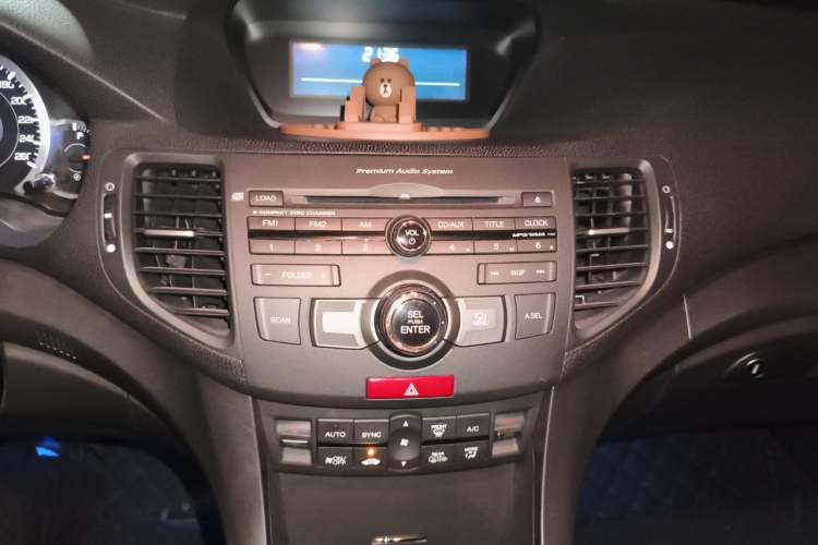 Used Honda Spirior 2013 2.4L Luxury Edition Audio And AC Panel