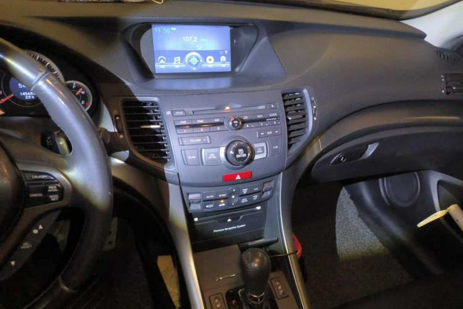 Used Honda Spirior 2013 2.0L Luxury Edition Audio And AC Panel