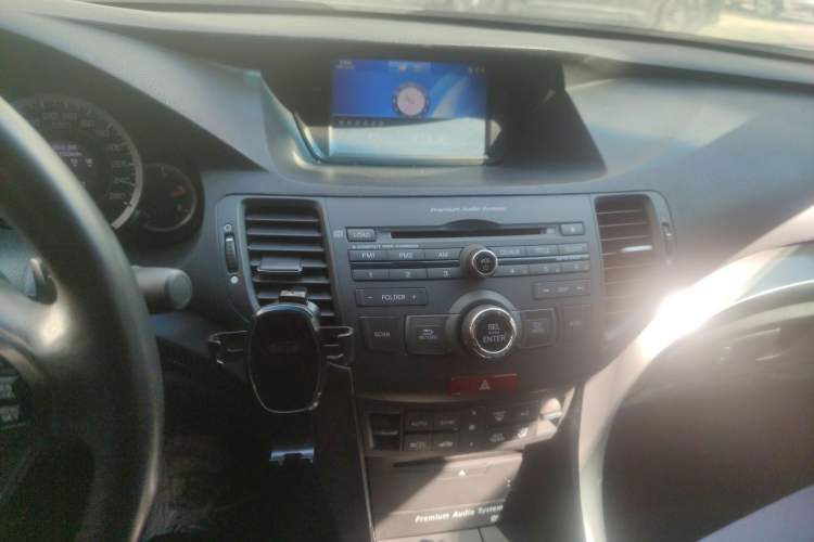 Used Honda Spirior 2013 2.4L Luxury Edition Audio And AC Panel