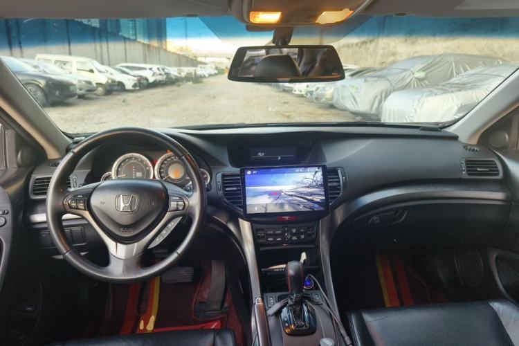 Used Honda Spirior 2013 2.4L Luxury Edition Center Console