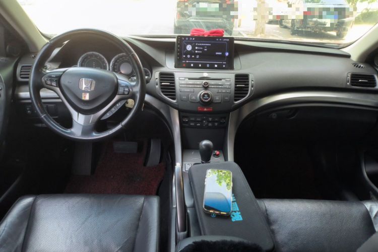 Used Honda Spirior 2013 2.0L Luxury Edition Center Console