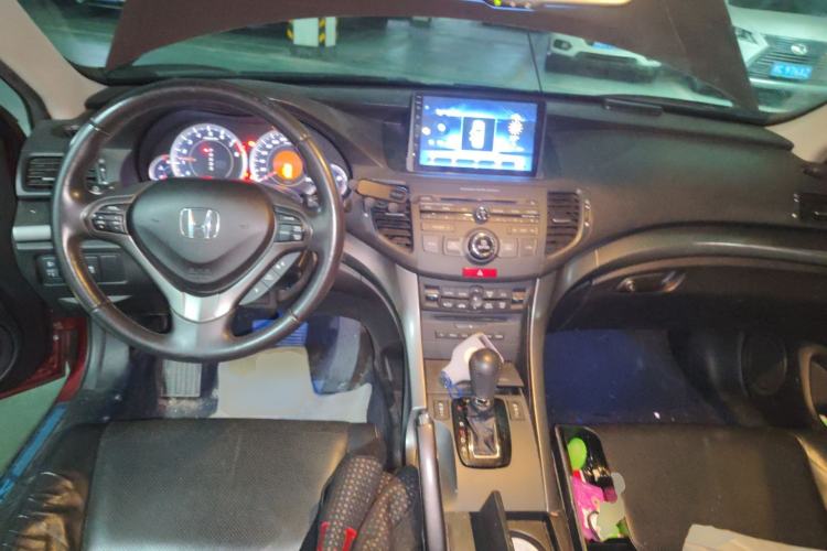 Used Honda Spirior 2013 2.4L Luxury Edition Center Console