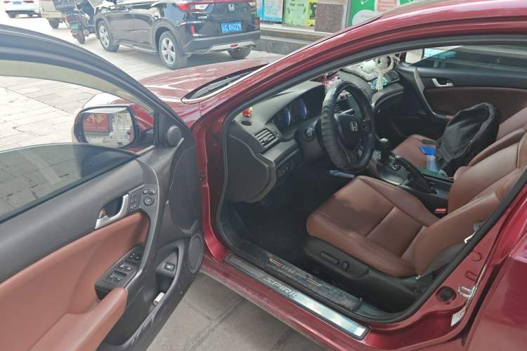 Used Honda Spirior 2013 2.0L Luxury Edition Driver Seat