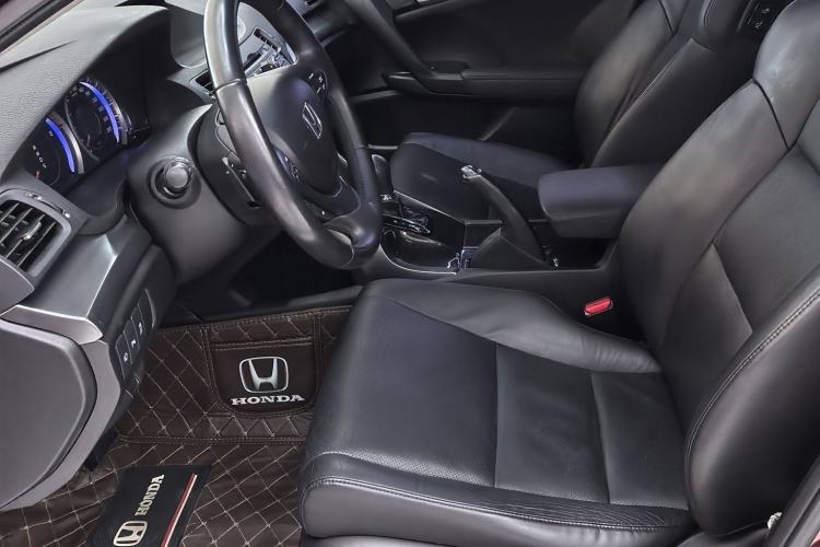 Used Honda Spirior 2013 2.0L Prestige Edition Interior 2