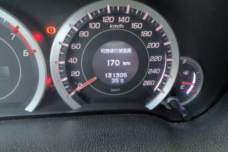 Used Honda Spirior 2013 2.0L Luxury Edition Odometer Close Up