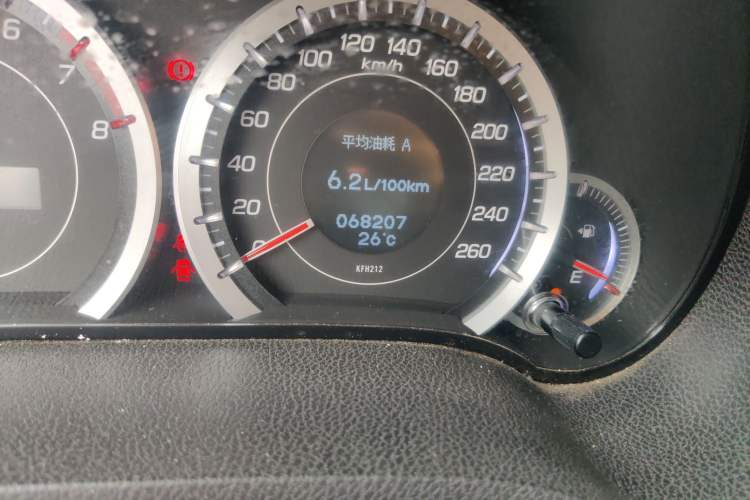 Used Honda Spirior 2013 2.0L Prestige Edition Odometer Close Up