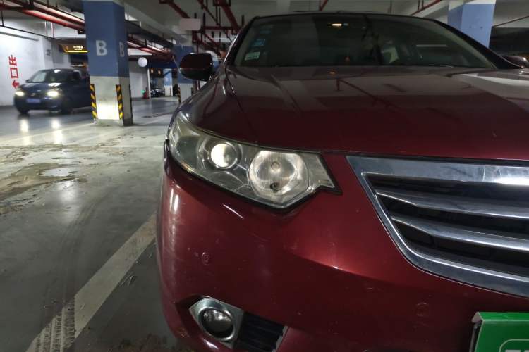 Used Honda Spirior 2013 2.4L Luxury Edition Right Front Headlight