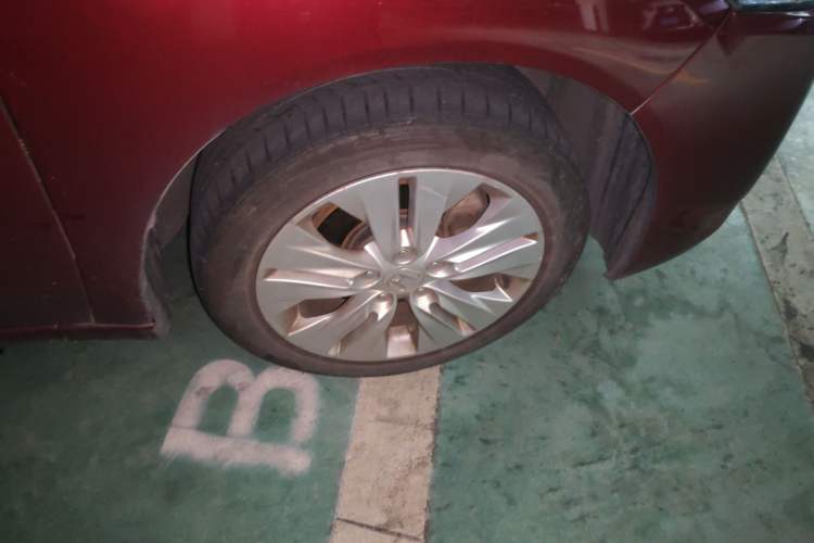 Used Honda Spirior 2013 2.4L Luxury Edition Right Front Wheel Hub