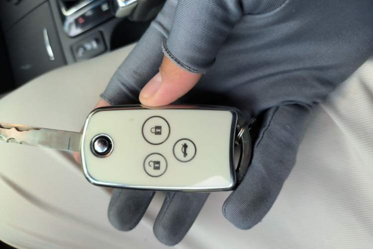 Used Honda Spirior 2013 2.0L Luxury Edition Vehicle Key