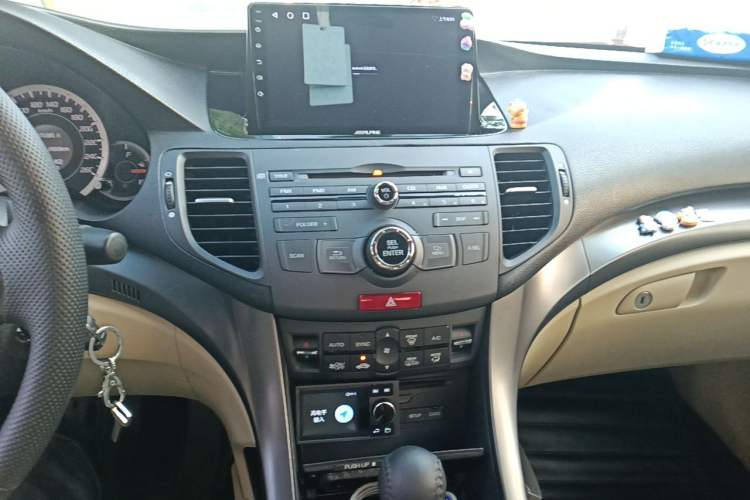 Used Honda Spirior 2013 2.0L Prestige Edition Audio And AC Panel