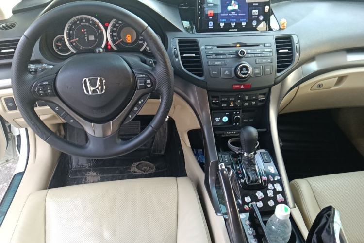 Used Honda Spirior 2013 2.0L Prestige Edition Center Console