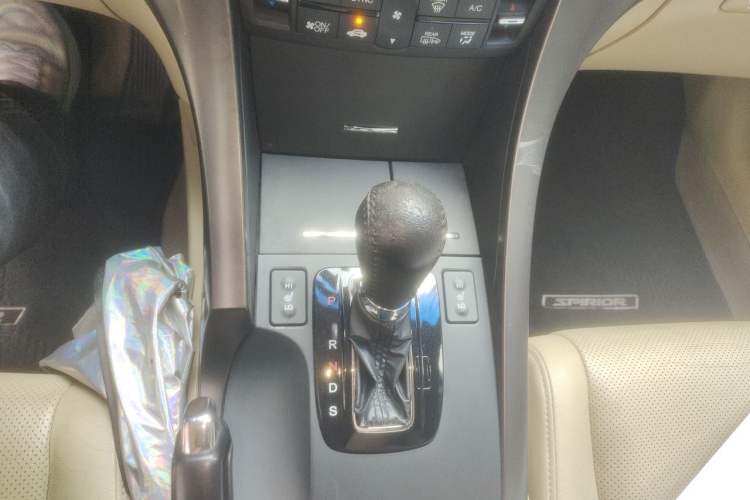 Used Honda Spirior 2013 2.4L Luxury Edition Gear Lever
