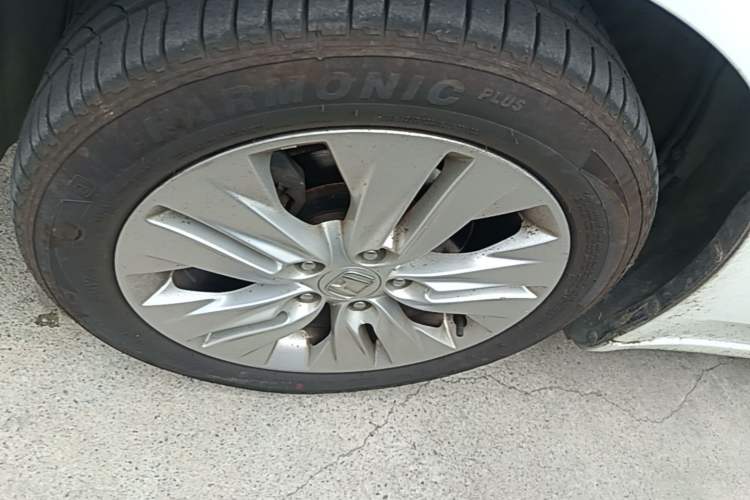 Used Honda Spirior 2013 2.4L Luxury Edition Left Front Wheel Hub